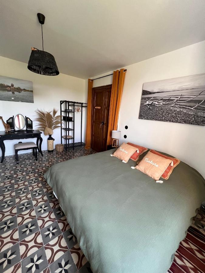 Bed and Breakfast Les Baroudeurs De Saint Jean Esterno foto