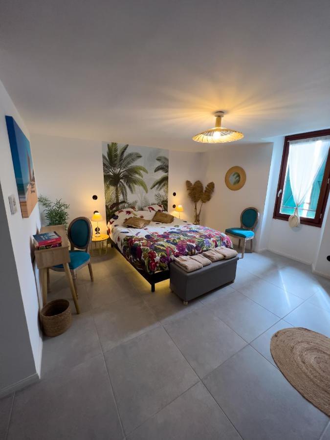 Bed and Breakfast Les Baroudeurs De Saint Jean Esterno foto