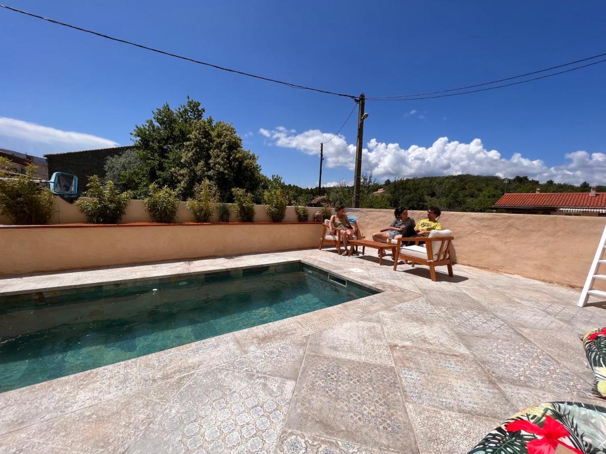 Bed and Breakfast Les Baroudeurs De Saint Jean Esterno foto
