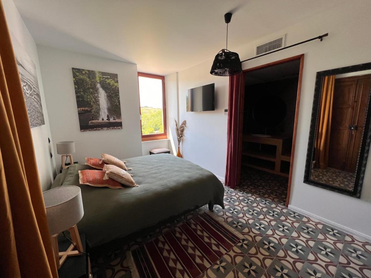 Bed and Breakfast Les Baroudeurs De Saint Jean Esterno foto