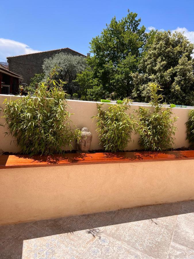 Bed and Breakfast Les Baroudeurs De Saint Jean Esterno foto