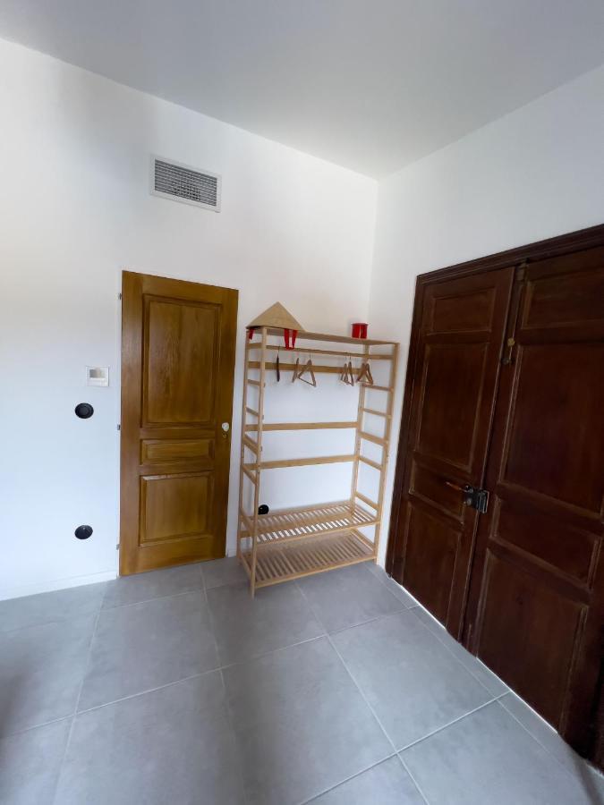 Bed and Breakfast Les Baroudeurs De Saint Jean Esterno foto