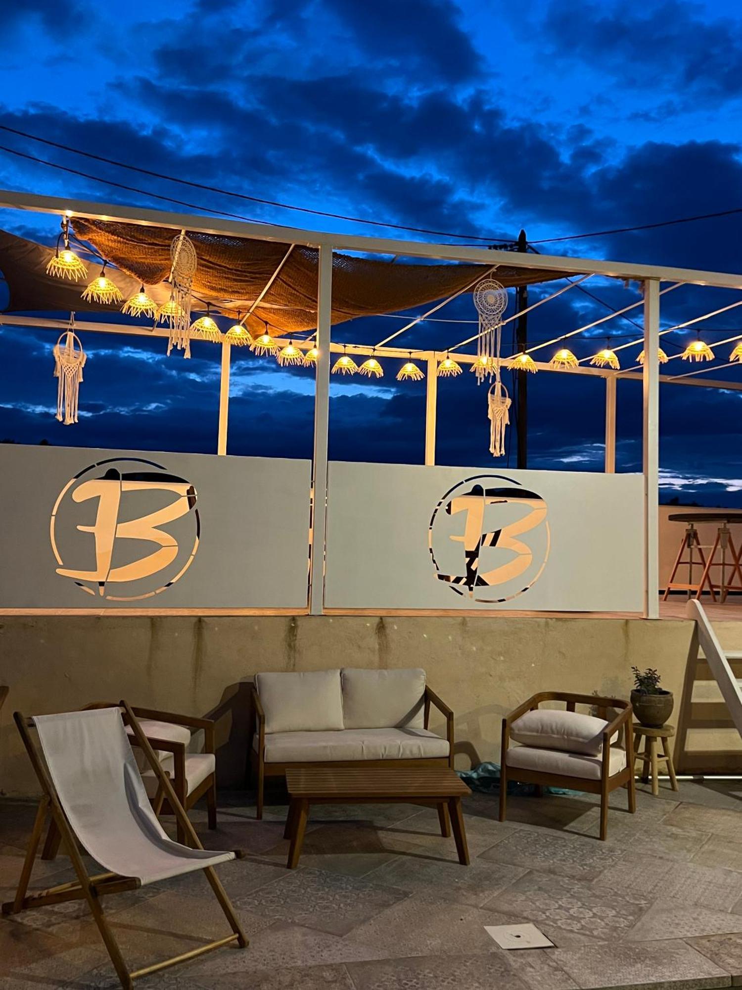 Bed and Breakfast Les Baroudeurs De Saint Jean Esterno foto