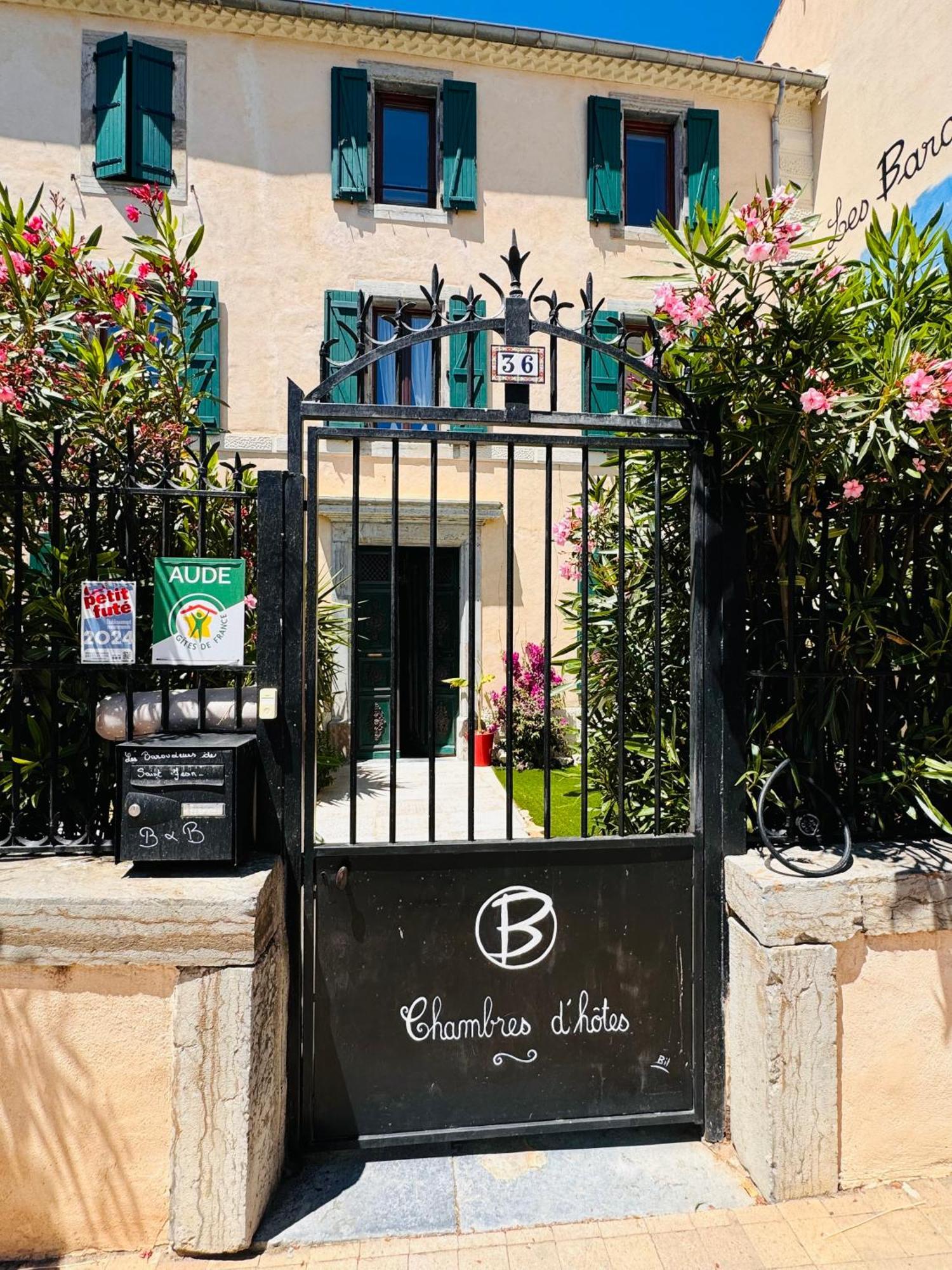 Bed and Breakfast Les Baroudeurs De Saint Jean Esterno foto