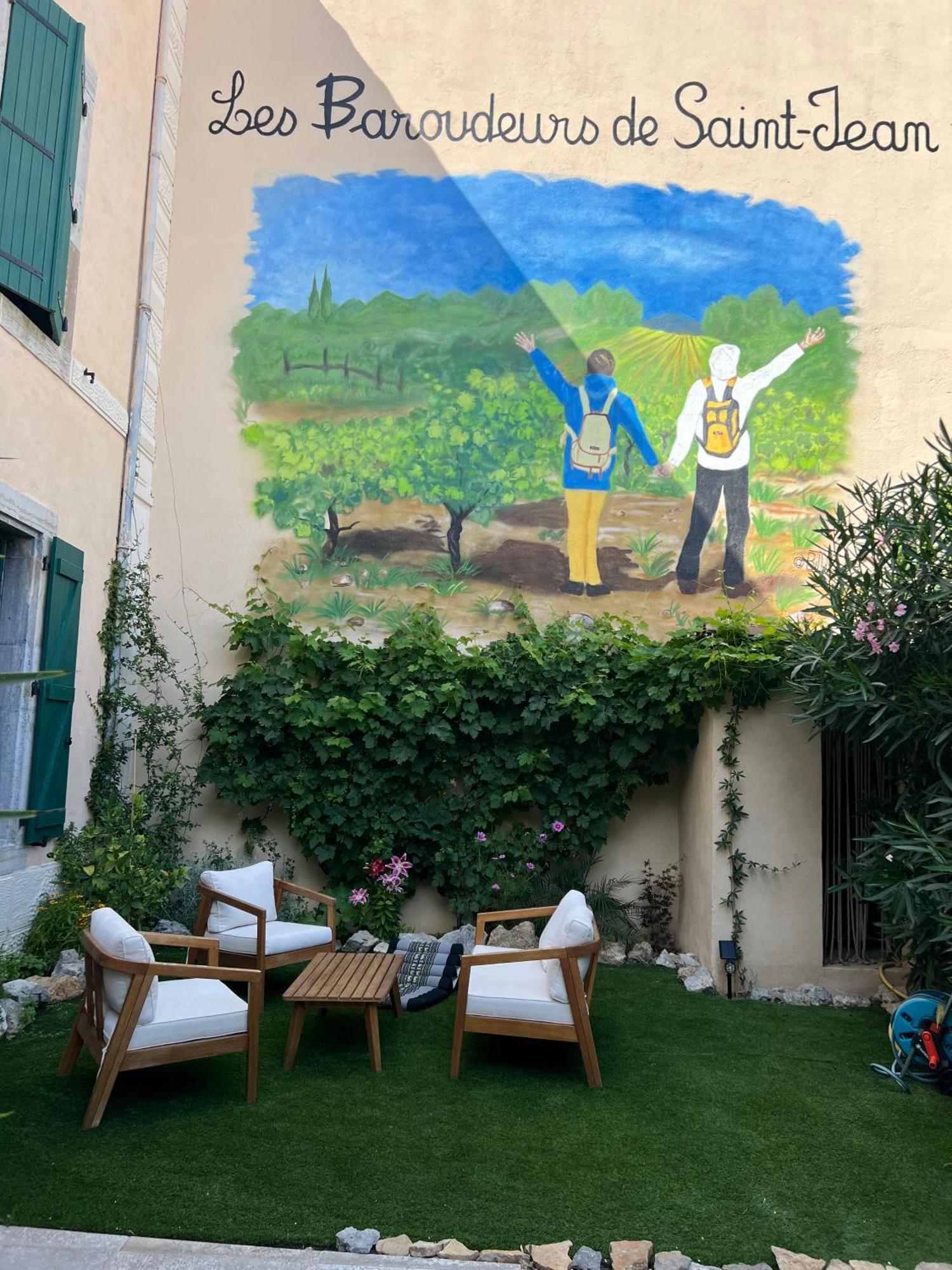 Bed and Breakfast Les Baroudeurs De Saint Jean Esterno foto